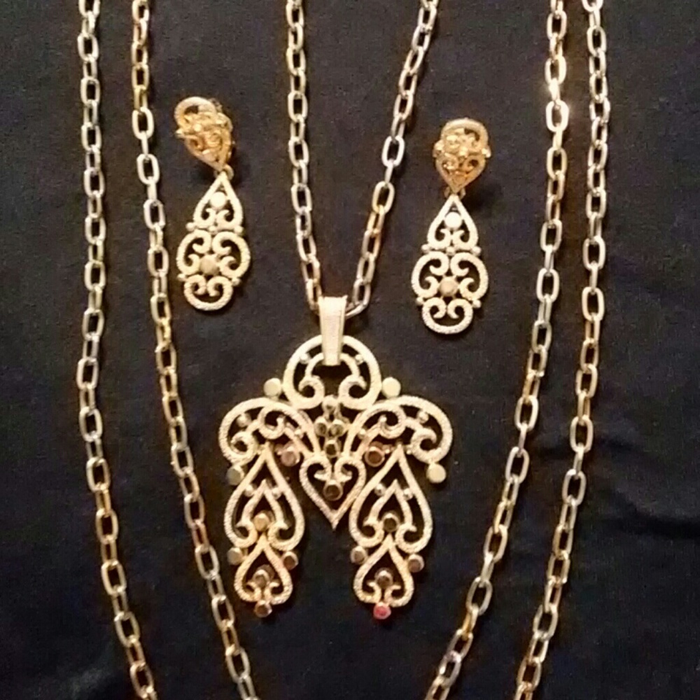 Vintage Trifari 3 Strand Necklace Set w/Earrings